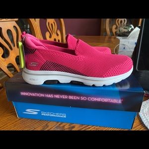 Skechers Go walk 5 prized ultra go